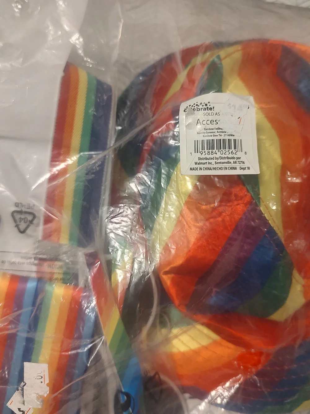 Rainbow 🌈 Stripe Party Hat, Suspenders Sunglasses And Bow Tie. NWT 🏳️🌈